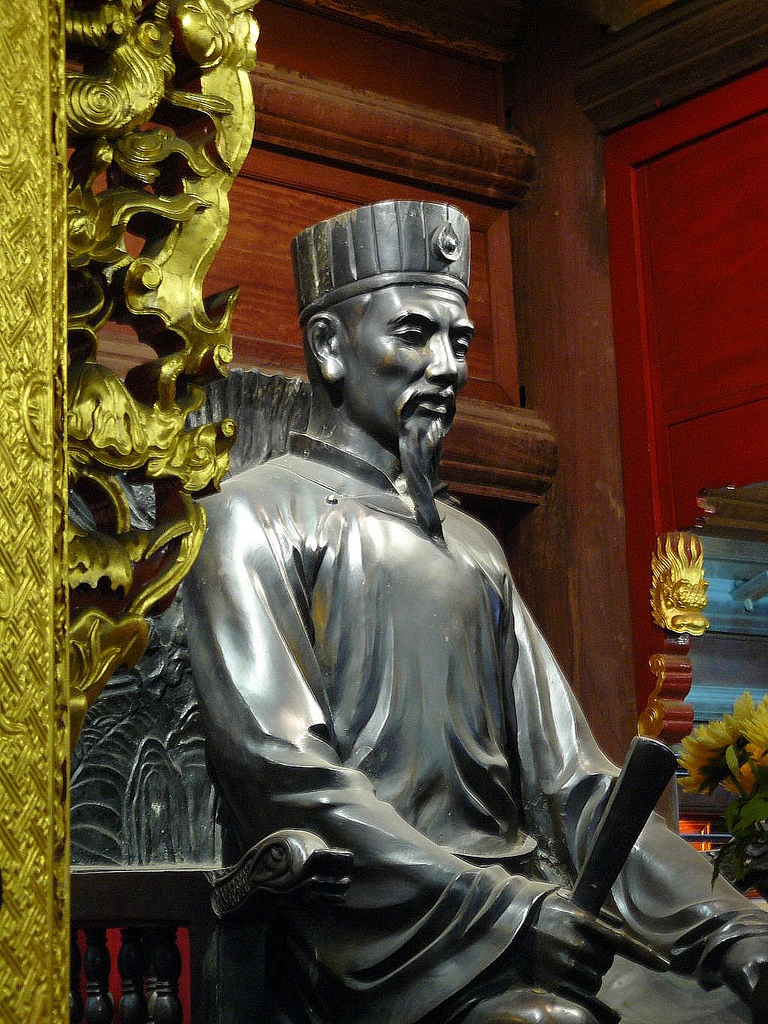 Tượng thầy Chu Văn An – người thầy của muôn đời. Nguồn: Wikimedia Commons.