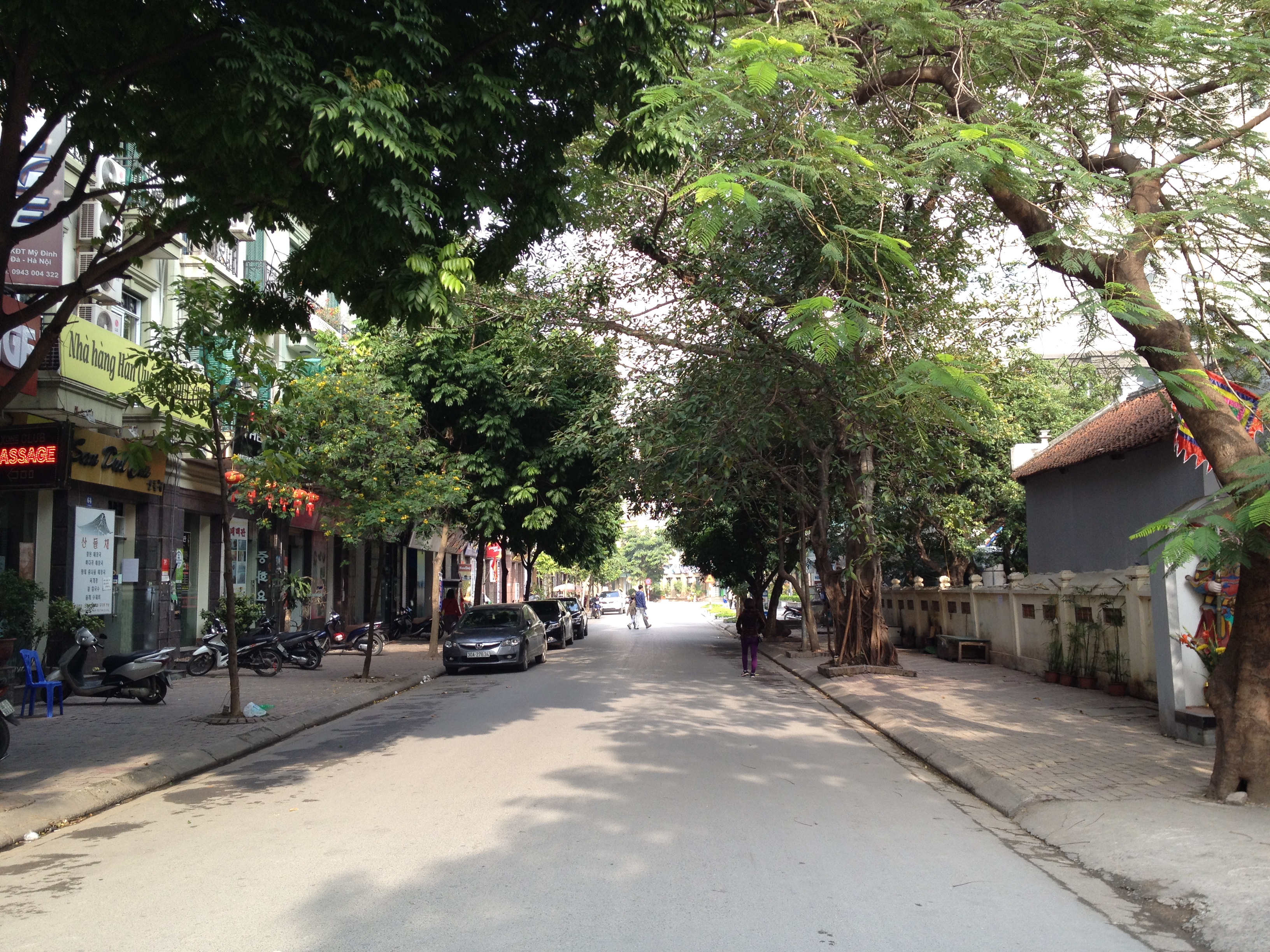 Phố Đỗ Đình Thiện tại Hà Nội – đặt theo tên nhà tư sản yêu nước. Nguồn: Wikimedia Commons.
